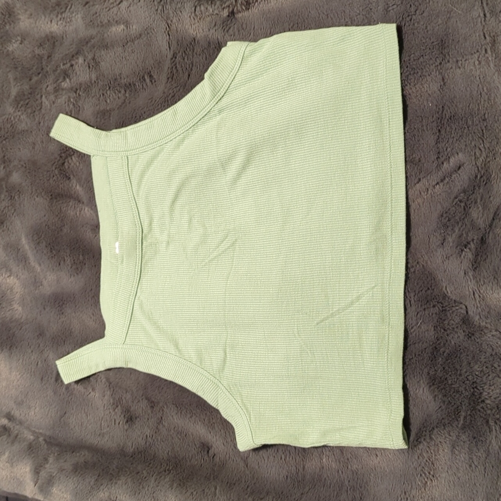 LA hearts cropped tank size medium in green